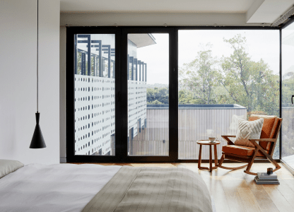 The workplace tells and screams for more top story bloggers